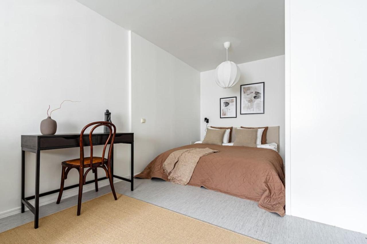 Low-cost In Sofo, Construction Work Appartement *