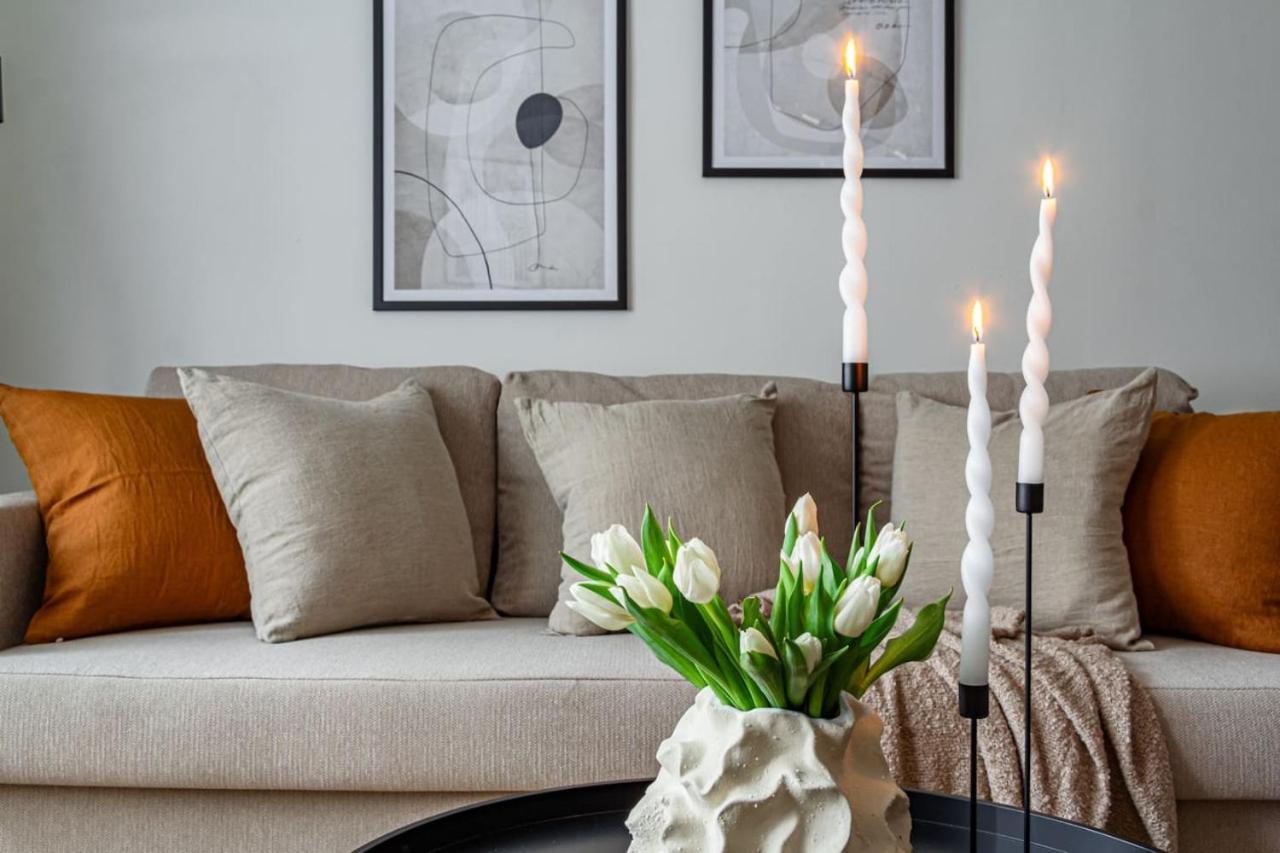 Low-cost In Sofo, Construction Work Apartment